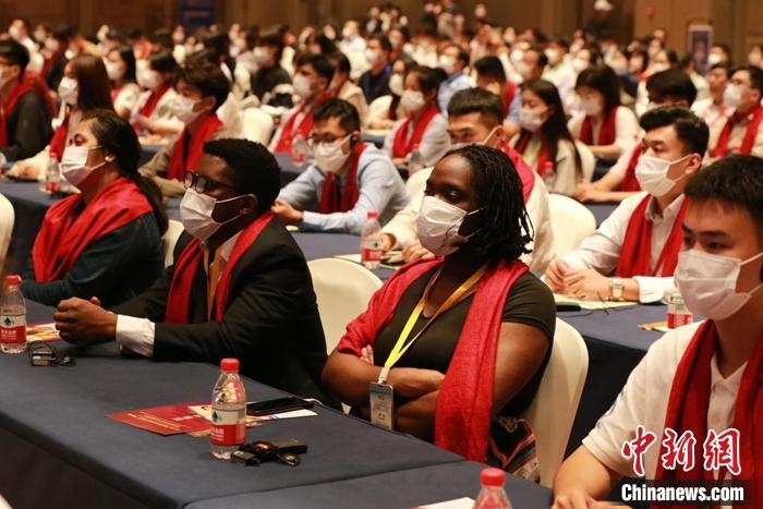 第十六屆“聯(lián)合國(guó)教科文組織孔子教育獎(jiǎng)”9月27日晚在山東曲阜揭曉。梁犇 攝