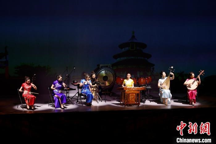 6日，“相約北京”奧林匹克文化節(jié)暨第22屆“相約北京”國際藝術(shù)節(jié)在京開幕?！?lt;a target='_blank' href='/'>中新社</a>記者 富田 攝