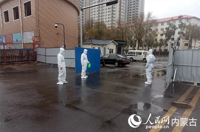 東瓦窯市場(chǎng)有序恢復(fù)開放。賽罕區(qū)融媒體中心供圖