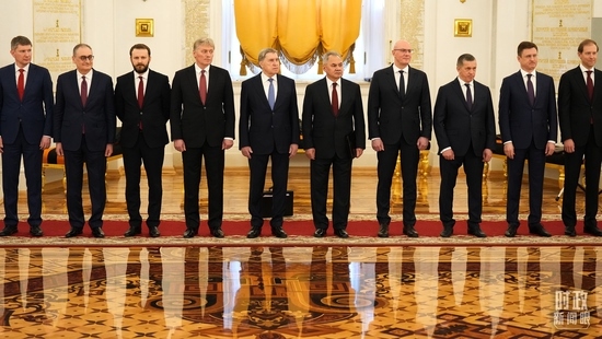  △參加歡迎儀式的俄方代表。（總臺(tái)國(guó)廣記者李晉拍攝）