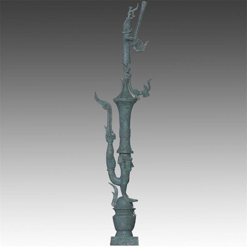 銅罍座倒立鳥足頂尊神像。四川省文物考古研究院供圖