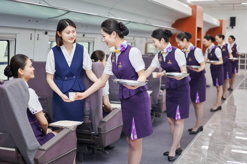 形象儀態(tài)塑造。