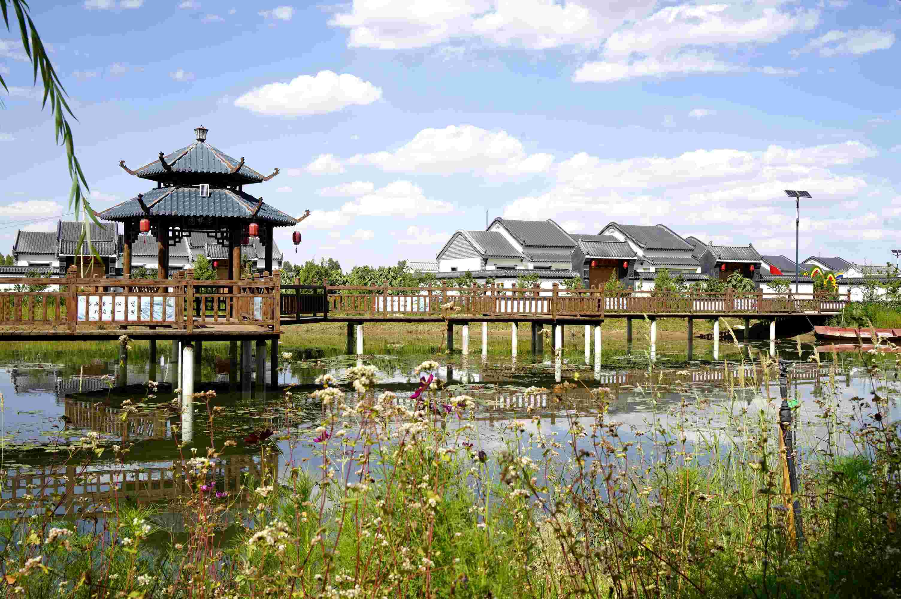 黃家堡村，筑夢新居。張文博攝