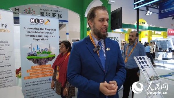 9月2日，巴基斯坦駐華使館商務(wù)參贊古拉姆·卡迪爾接受人民網(wǎng)記者采訪。人民網(wǎng)記者 趙雯博攝