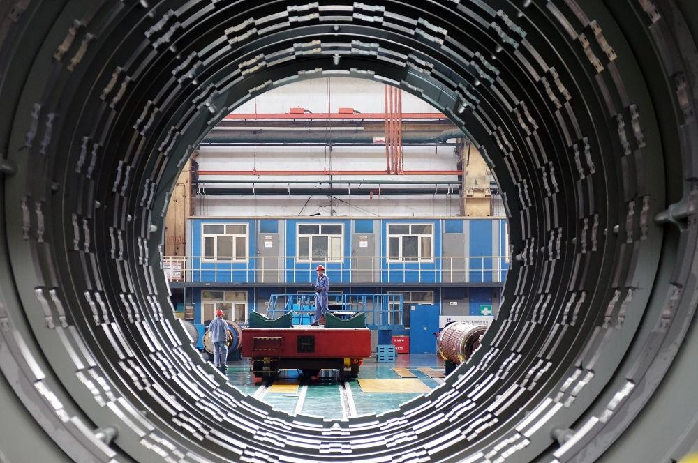 △2023年8月31日，工人在哈電集團哈爾濱電機廠有限責任公司的水電分廠重型車間作業(yè)。