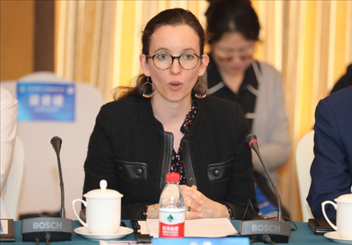 法國(guó)駐華大使館公使銜參贊白美燕致辭。主辦方供圖