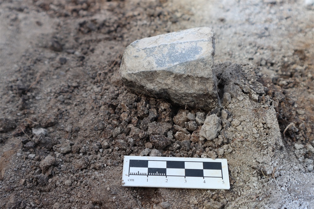 石葉石核出土場景。國家文物局供圖