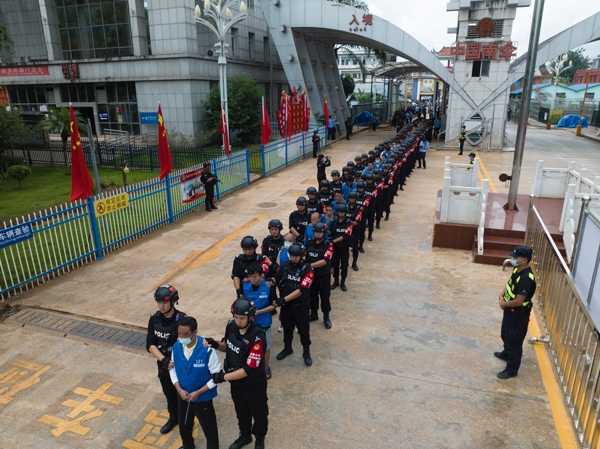 移交現(xiàn)場(chǎng)。公安部供圖