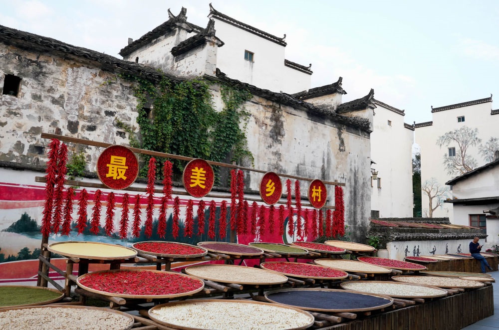 婺源縣王村石門自然村一角（2023年10月11日攝）。