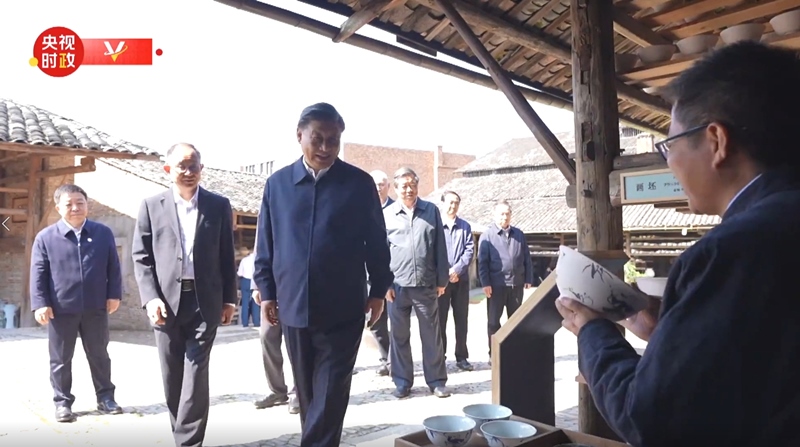 2023年10月11日，習近平在江西景德鎮(zhèn)考察。（視頻截圖）