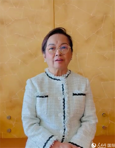 菲律賓前總統(tǒng)阿羅約通過視頻發(fā)表致辭。人民網(wǎng)記者樊帆 攝