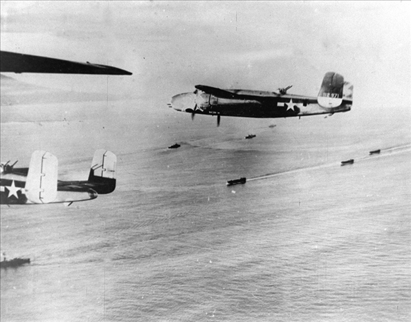 1942年4月18日，美國航空母艦甲板上B－25解放式轟炸機(jī)起飛轟炸東京工業(yè)區(qū)域，此為日本首次受盟軍之進(jìn)攻。