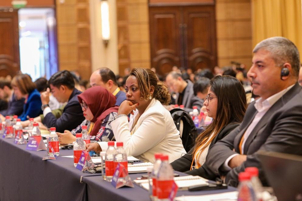 11月24日，論壇嘉賓在聆聽演講。新華社記者 辛夢晨 攝