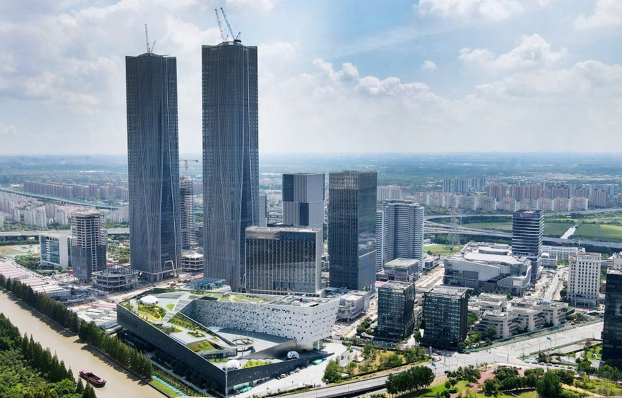 位于上海浦東新區(qū)的張江科學(xué)會(huì)堂（前）（2023年9月10日攝，無(wú)人機(jī)照片）。