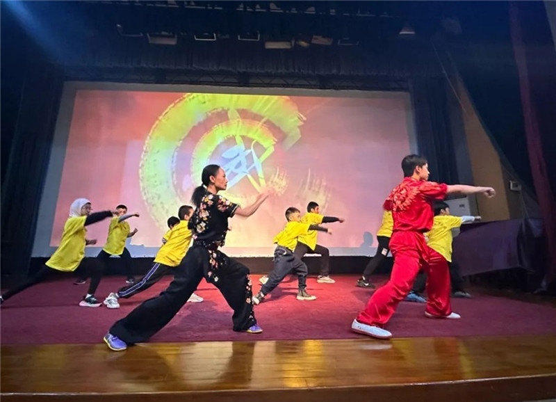 圖為2023“中華文化大樂園—埃及開羅營”閉幕式活動現(xiàn)場。主辦方供圖