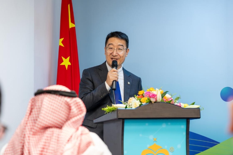 沙特智慧宮語言公司董事長馬永亮致辭。主辦方供圖