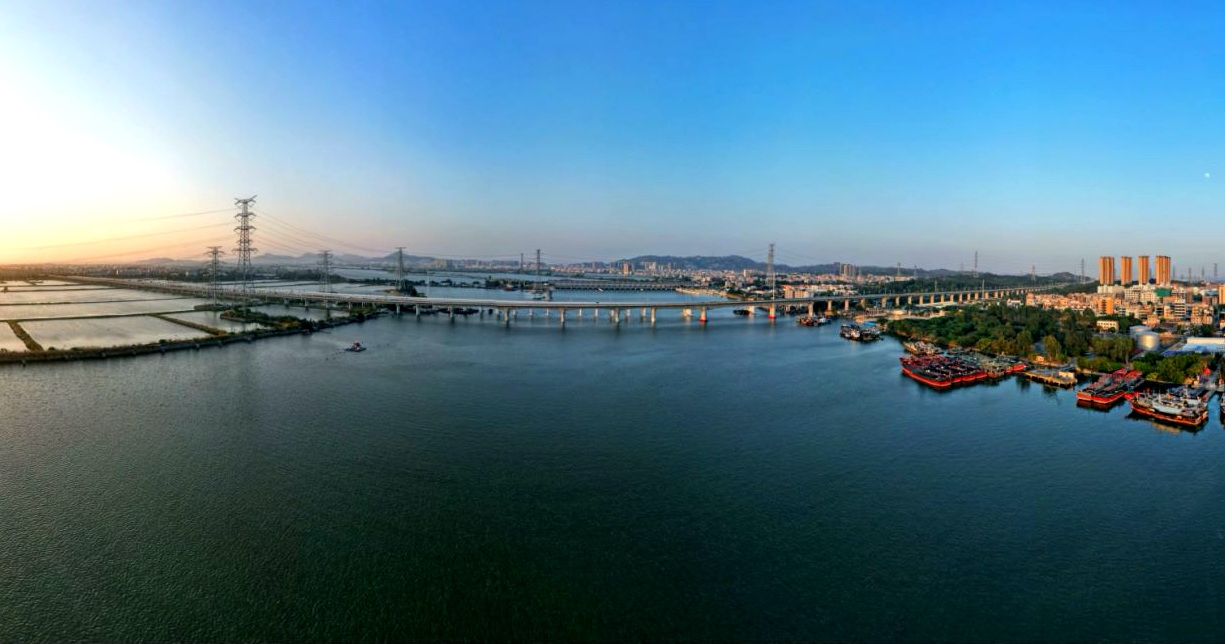 汕汕鐵路練特江大橋。國鐵集團(tuán)供圖