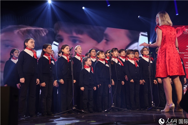 法國(guó)寶麗聲童聲合唱團(tuán)演唱《假如我去中國(guó)》。人民網(wǎng)記者 尚凱元攝