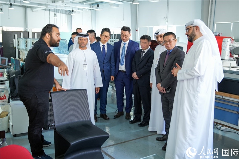 參觀培訓(xùn)中心。人民網(wǎng)塔里克·易卜拉欣攝