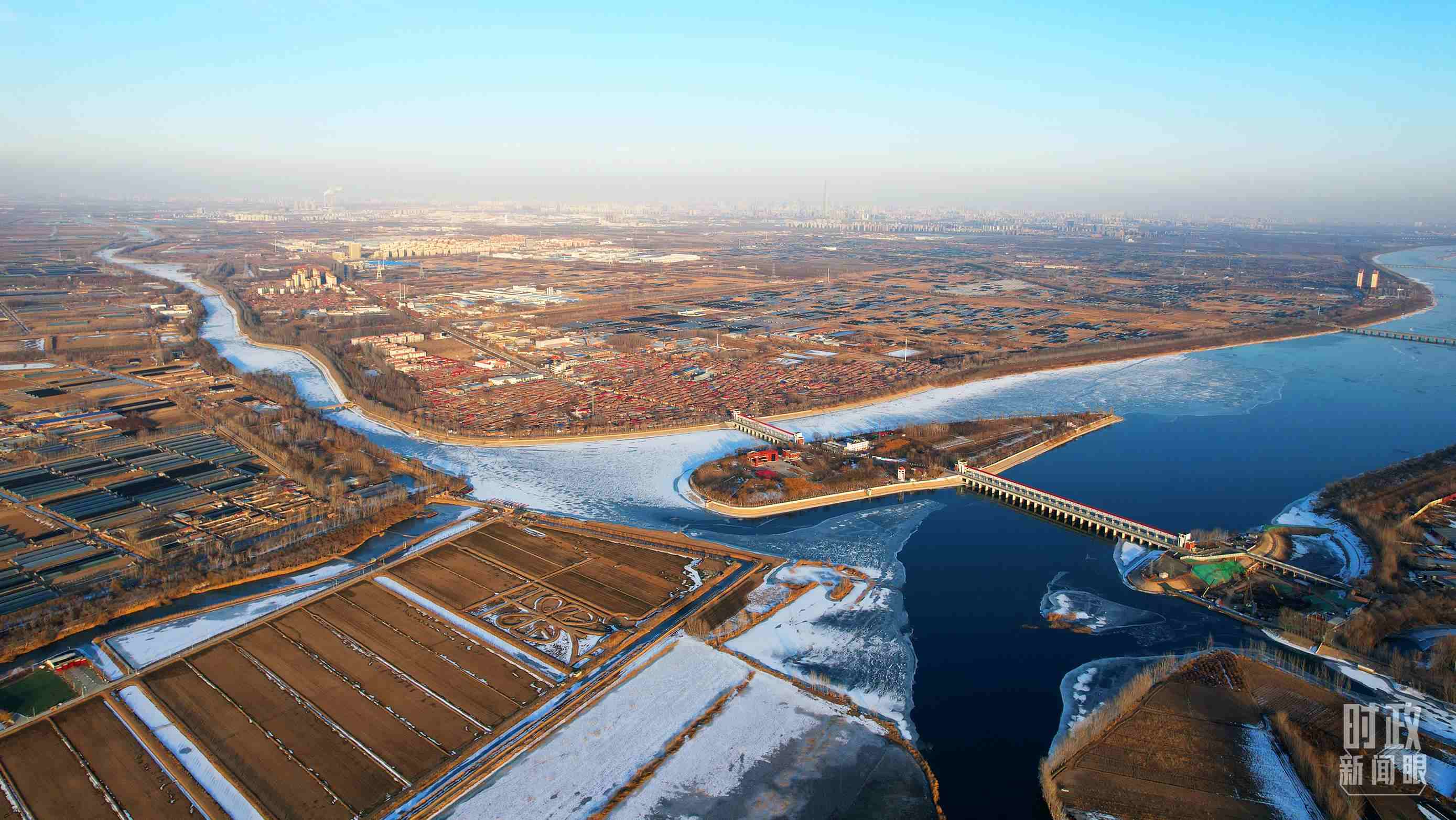 △俯瞰第六埠村。（總臺央視記者范凱拍攝）