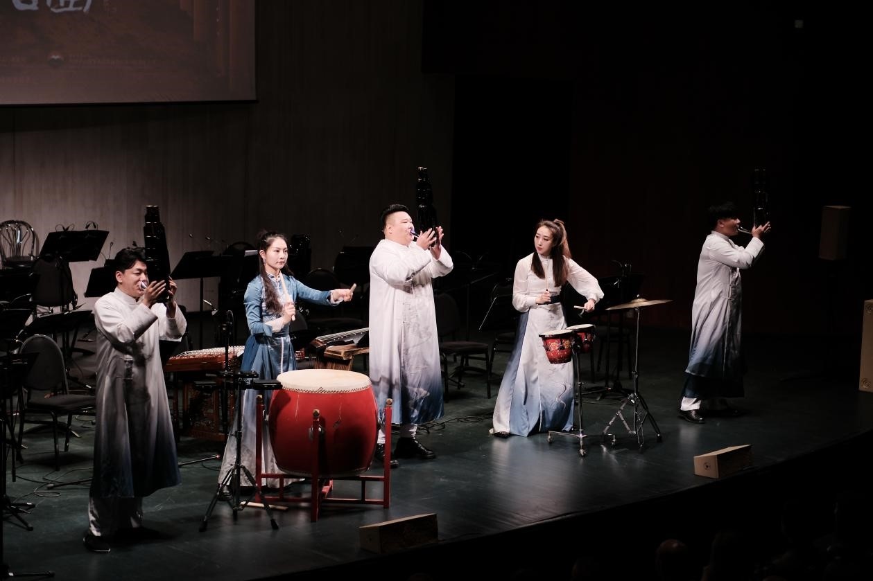 2024“歡樂春節(jié)”新春民族音樂會(huì)演出現(xiàn)場。于子恒攝