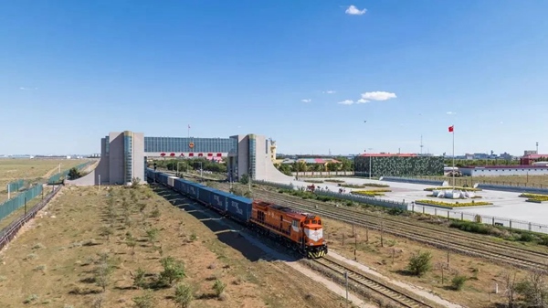 全國鐵路實行新的貨物列車運行圖。國鐵集團供圖