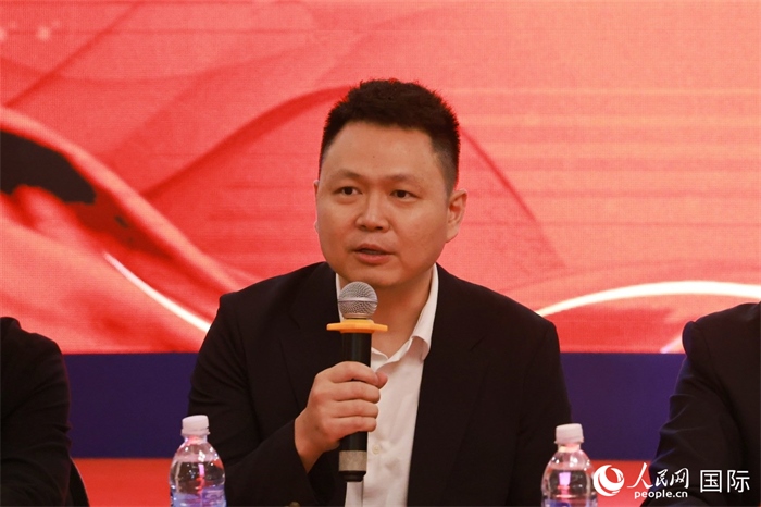 中國駐里約熱內(nèi)盧總領(lǐng)館副總領(lǐng)事王尉育在座談會上致辭。人民網(wǎng)記者 陳海琪攝