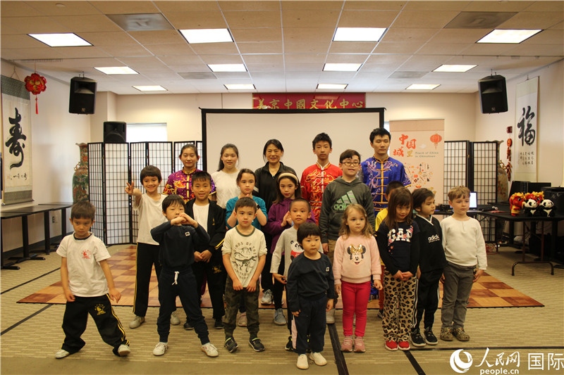 2、此次活動是在美京中國文化中心舉辦的“中國城里品中國”系列文化活動之一。 伊莎貝爾·羅德里格斯攝