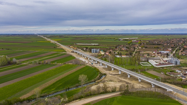 匈塞鐵路塞爾維亞境內(nèi)。中國鐵路國際有限公司供圖