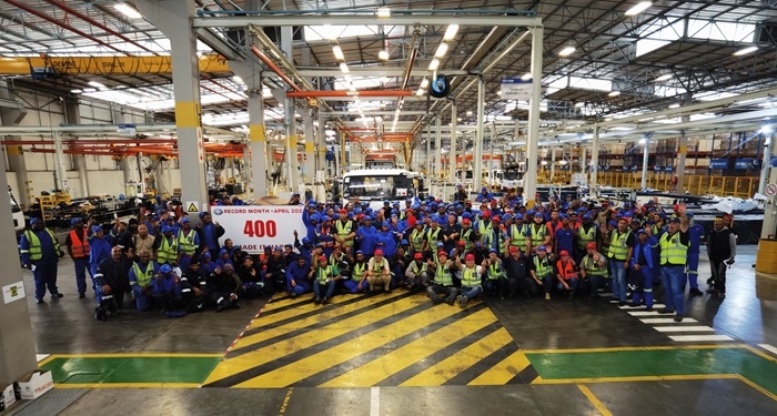 一汽南非庫(kù)哈工廠單月產(chǎn)量破400輛。圖片來(lái)源：一汽解放