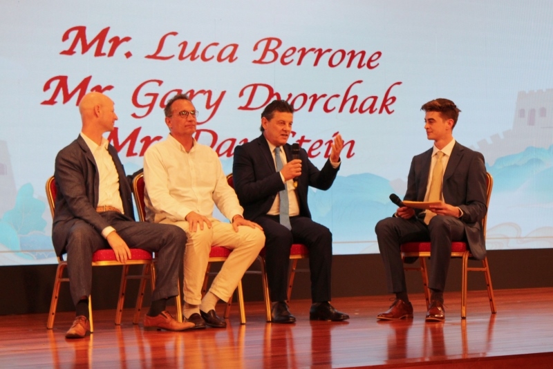 2、在故事分享環(huán)節(jié)，多名友好人士分享他們與中國(guó)的故事。 伊莎貝爾·羅德里格斯攝