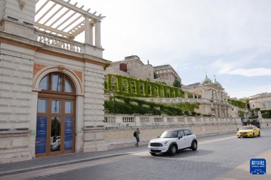 這是7月1日在匈牙利布達佩斯拍攝的匈牙利作為歐盟輪值主席國舉辦系列活動的場地外景。新華社發(fā)（弗爾季·奧蒂洛攝）