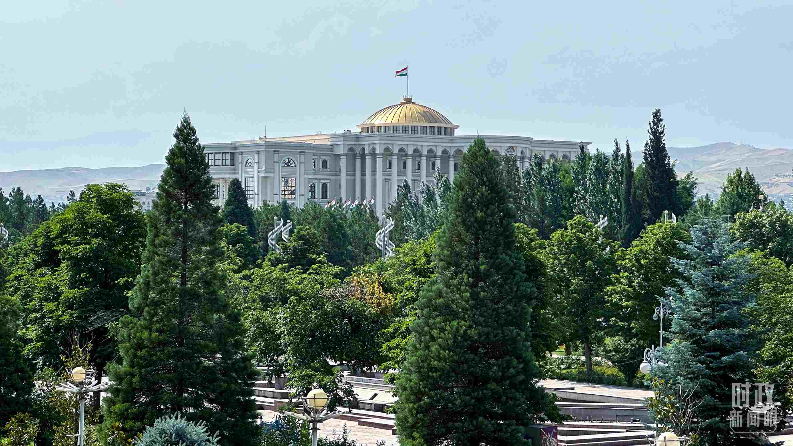 △塔吉克斯坦總統(tǒng)府。（總臺央視記者趙化拍攝）