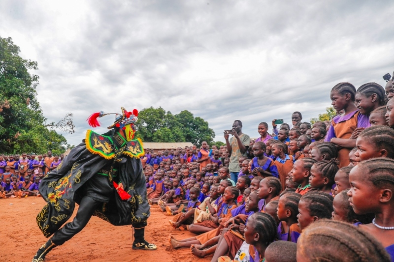 傳統(tǒng)川劇變臉表演。王軍杰攝