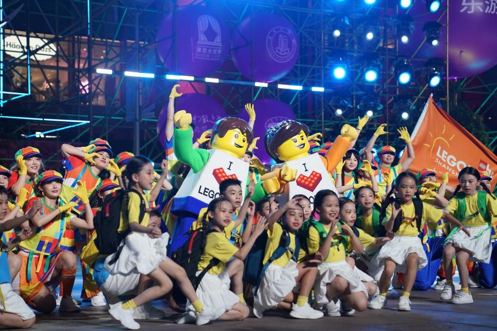 9月14日晚，演員在上海旅游節(jié)開幕式上表演。新華社發(fā)（陳浩明 攝）