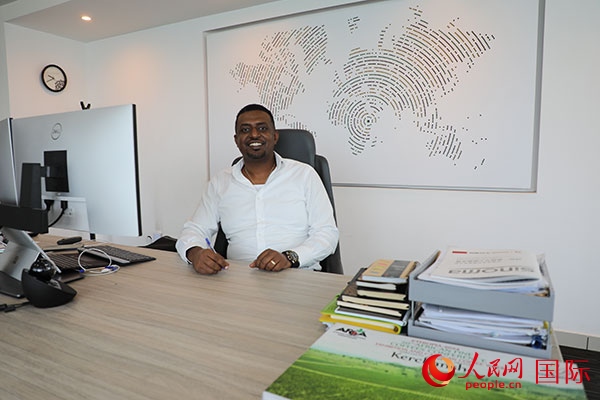 圖為Kerchanshe公司執(zhí)行總裁伊思拉爾·德格。人民網(wǎng)記者 沈小曉攝