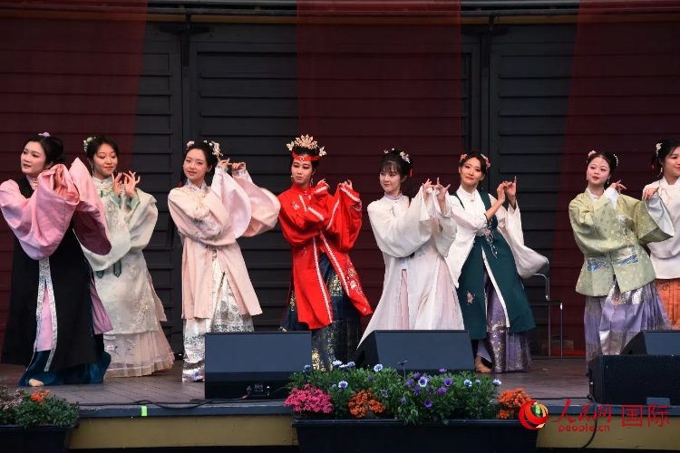 中國舞《紅樓夢》。人民網(wǎng)記者 殷淼攝