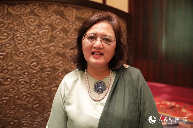 馬來(lái)西亞高教部高教司司長(zhǎng)阿茲琳達(dá)接受人民網(wǎng)采訪。人民網(wǎng) 王婧攝