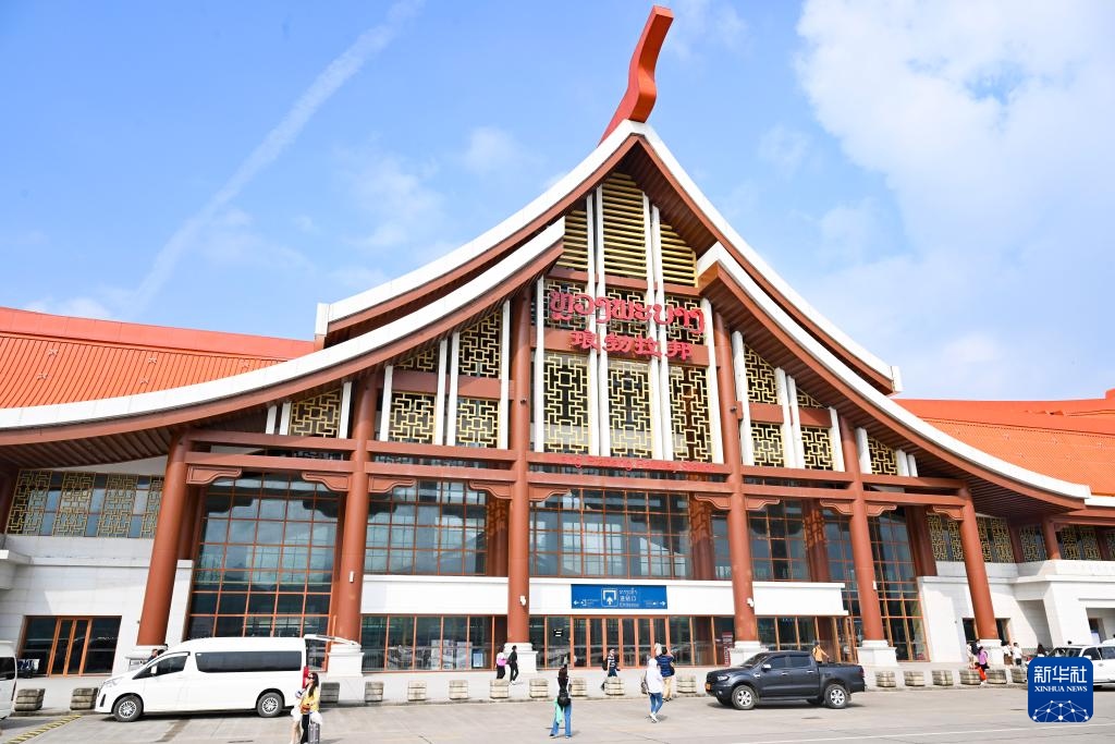 這是10月12日在老撾拍攝的瑯勃拉邦車站。新華社記者 程一恒 攝