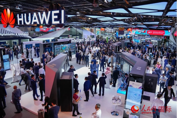 華為展臺。人民網(wǎng) 塔里克·易卜拉欣攝
