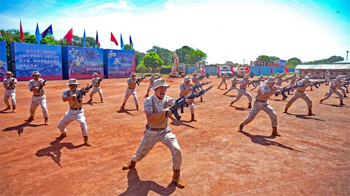 刺殺操表演。王軍杰攝