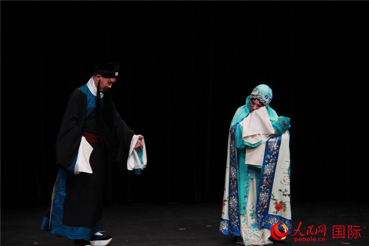 《趙氏孤兒》演出劇照。人民網記者 尚凱元攝