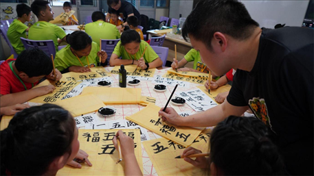 書法教學。主辦方供圖