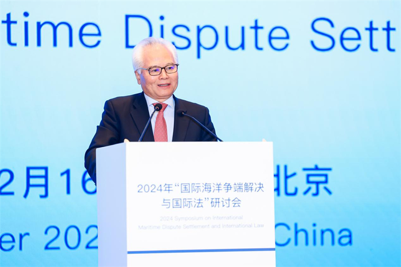 華陽(yáng)海洋研究中心理事長(zhǎng)、中國(guó)南海研究院學(xué)術(shù)委員會(huì)主席吳士存在開(kāi)幕式致歡迎辭。華陽(yáng)海洋研究中心供圖