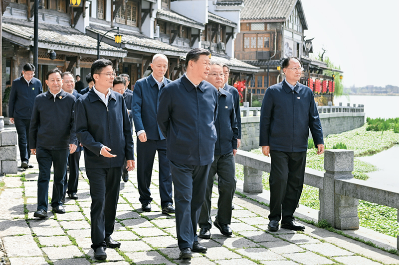 2024年3月18日至21日，中共中央總書記、國家主席、中央軍委主席習近平在湖南考察。這是19日上午，習近平在常德河街考察。 新華社記者 謝環(huán)馳/攝