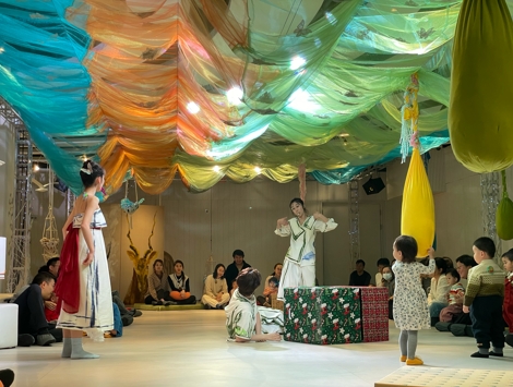 《Momoda新春嘉年華·音樂(lè)會(huì)》劇目表演。人民網(wǎng)記者 劉凡攝